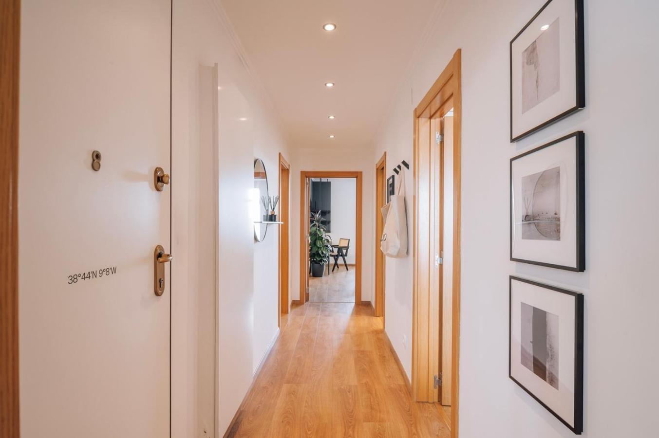 Apartment Herbert - 2 Bedrooms And Balcony In Areeiro